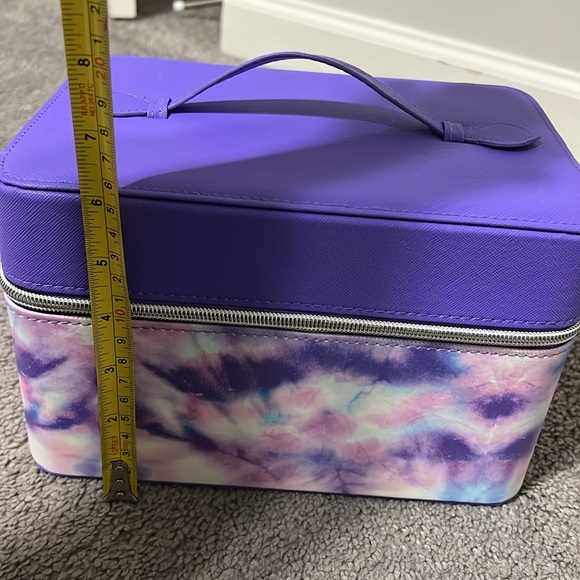 ULTA BE BEAUTIFUL EDITION PURPLE TIE DYE BEAUTY BOX - Picture 6 of 6